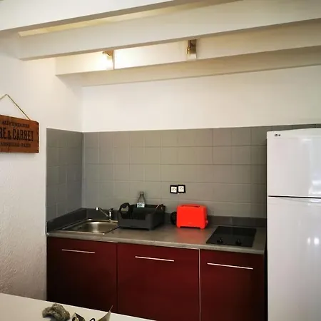 Nid Douillet A Quelques Pas De La Gare.